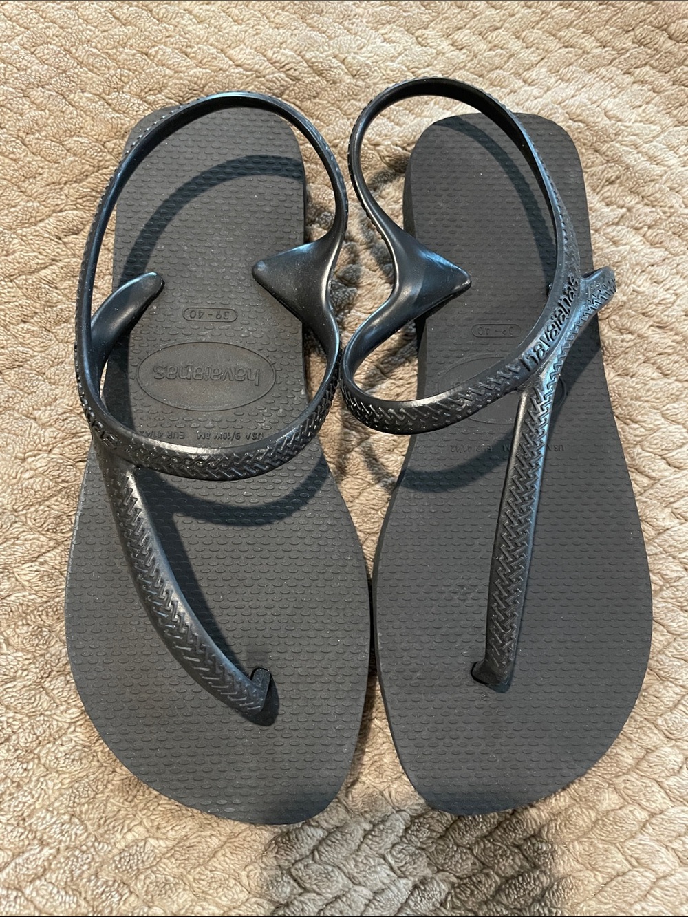 Havaianas Women’s Black Twist Strap Sandals